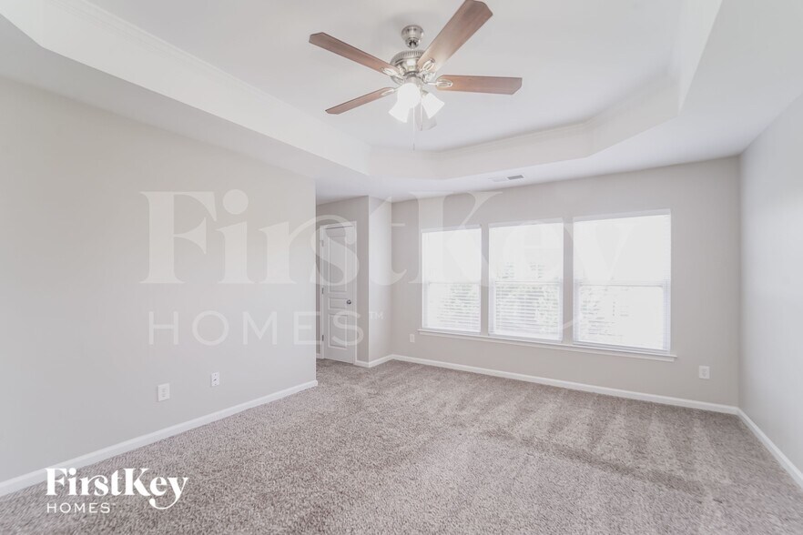 Building Photo - 9508 Long Hill Dr