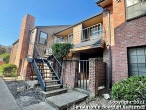 Building Photo - 4803 Hamilton Wolfe