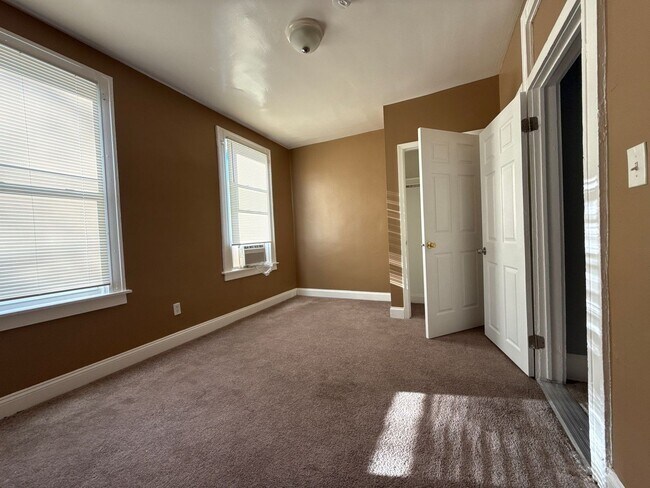 Building Photo - Two Bedroom House In Baltimore City