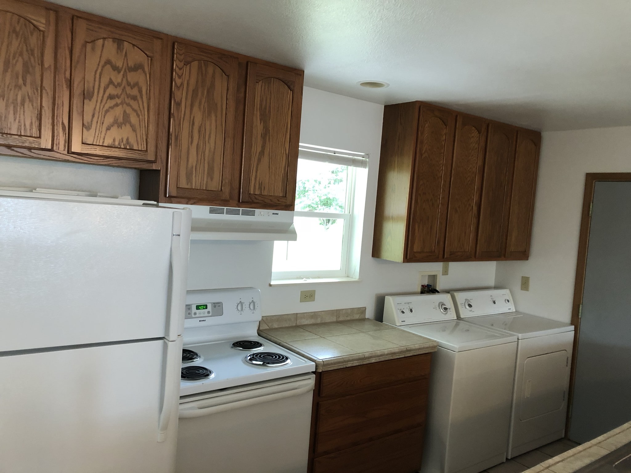 Building Photo - 429 N Park Ln