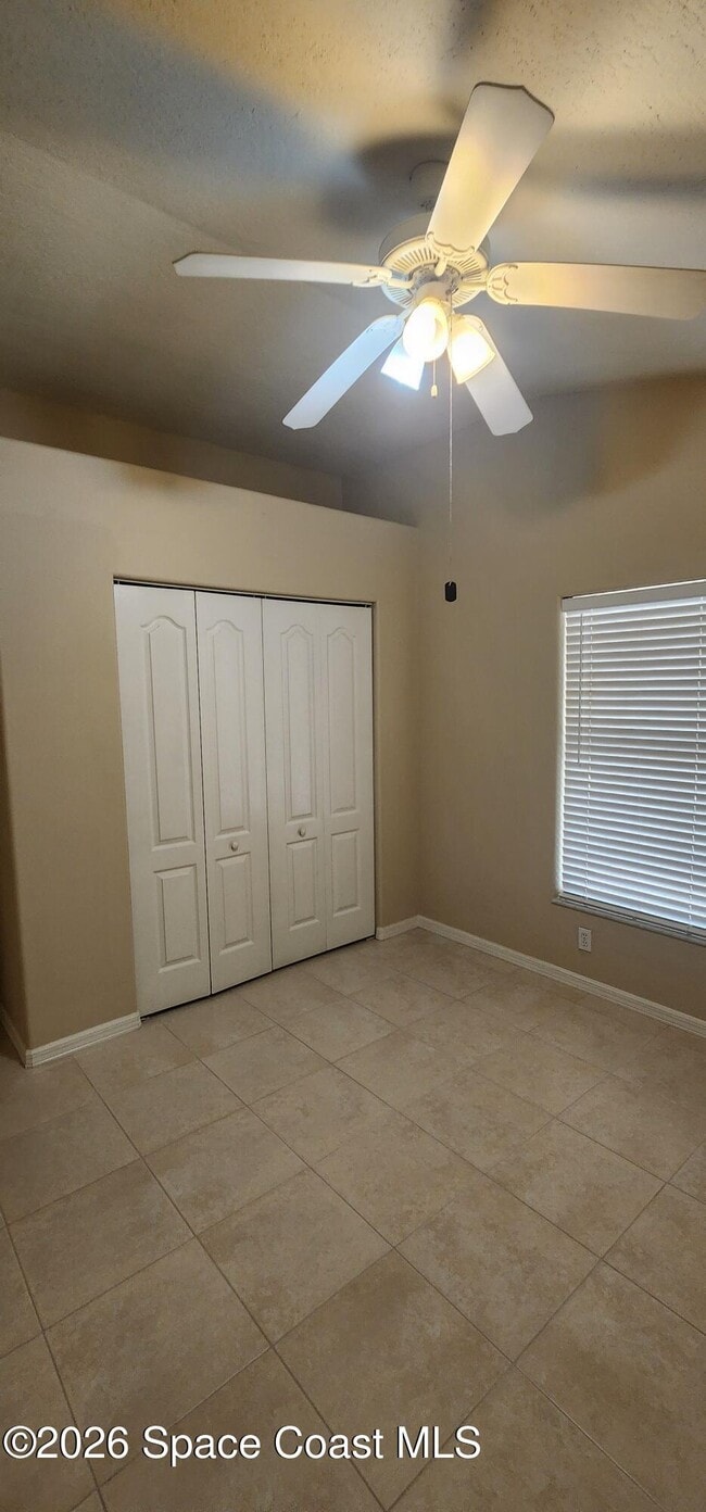 Building Photo - 3800 Sunbeam Ct