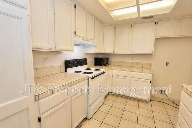 Building Photo - 7733 Temwoods Way