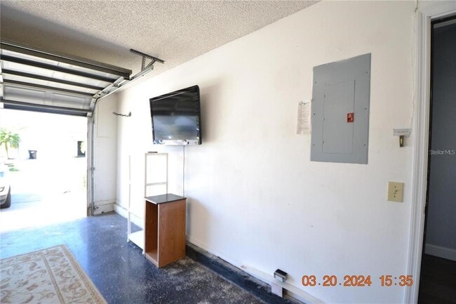 Building Photo - 2212 Stonemill Dr