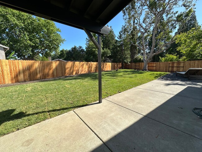 Building Photo - Newly Renovated 3bed 2.5 bath in Vacaville!