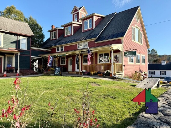 Building Photo - 112 Main St