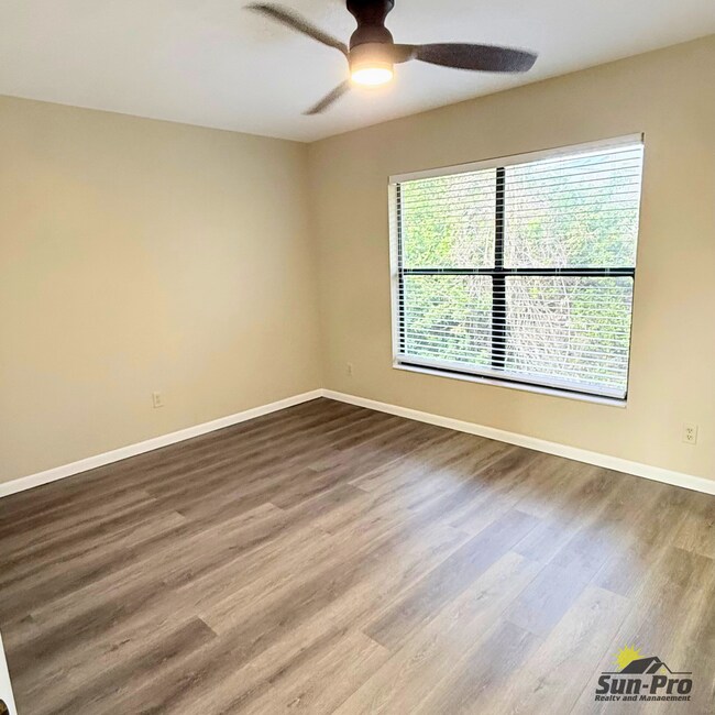 Building Photo - 108 Lacosta Ln