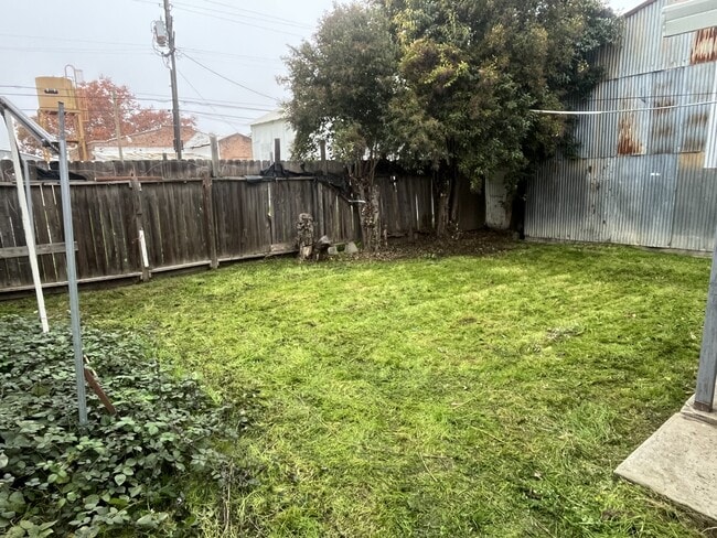 Building Photo - 222 A St