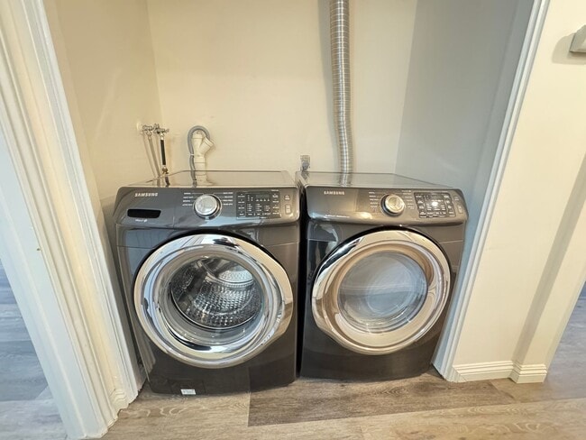 Building Photo - Beautiful 2Bd/2Ba Condo w/2 Reserved Parking Spaces, Extra Storage and Patio in Fullerton!