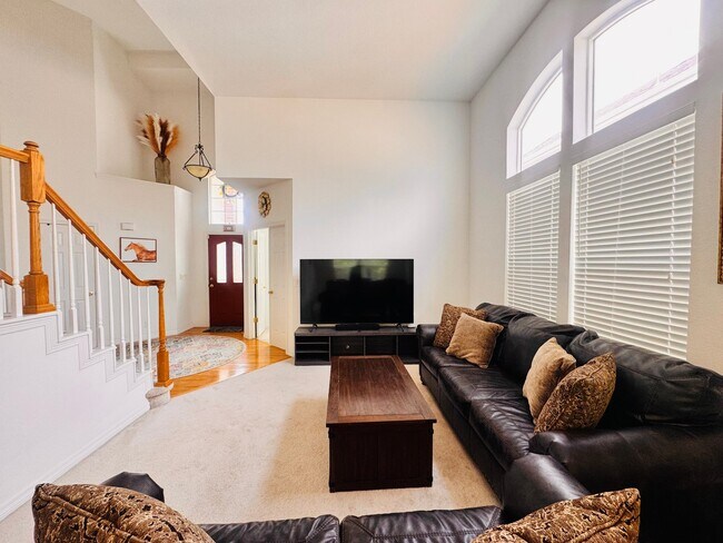 Building Photo - 9633 E Caley Cir