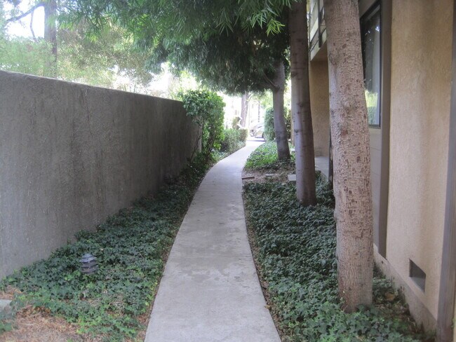 Building Photo - 673 Grand Ave