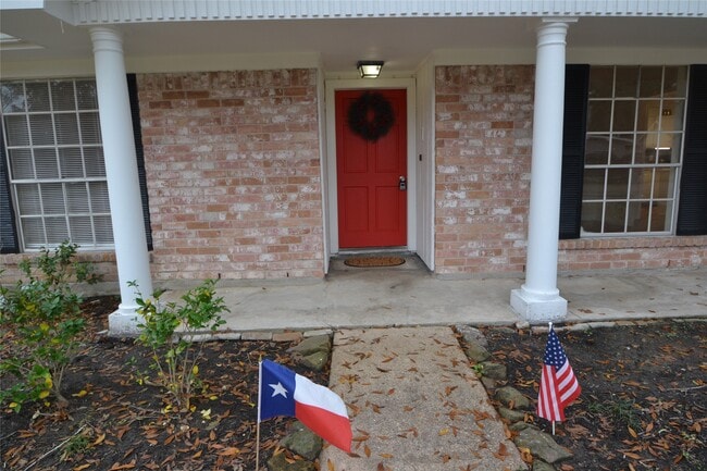 Building Photo - 12711 Westleigh Dr