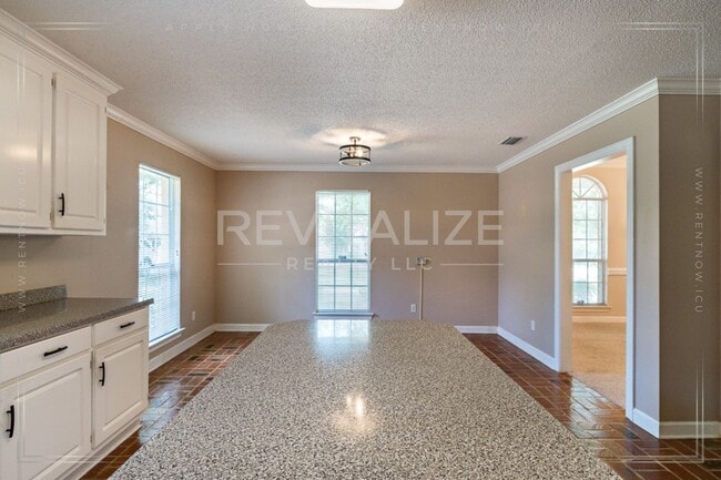 Building Photo - COMING SOON!!!   Beautiful 3 Bedroom/3 Bathroom Home in Semmes!