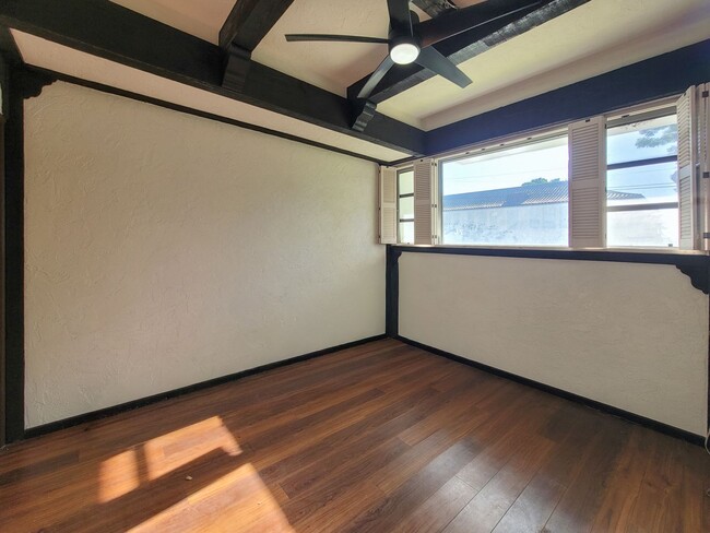 Building Photo - Ground Floor Unit at The Pleasanton! - 2BR...