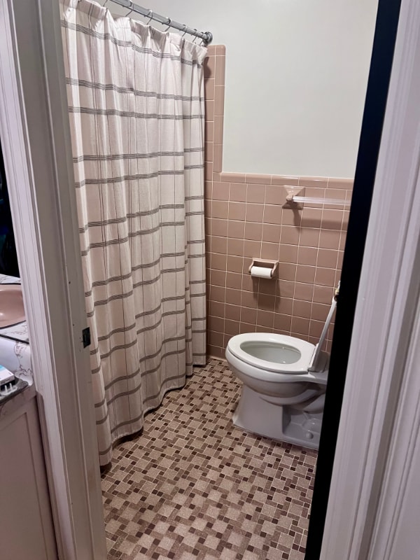 Building Photo - 4109 Panorama Dr SE