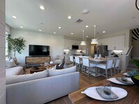 Building Photo - 502 spindle Way