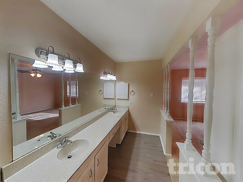 Building Photo - 17503 Nordway Dr