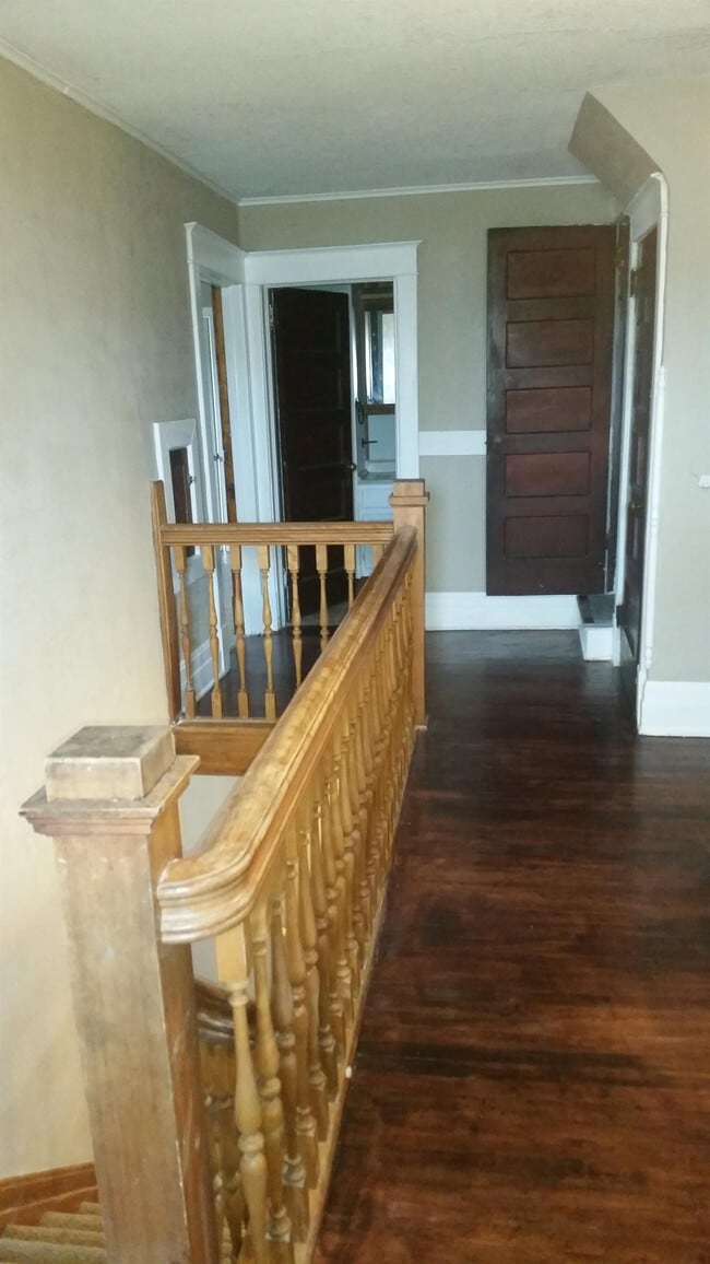 Building Photo - 109 Leland Ave