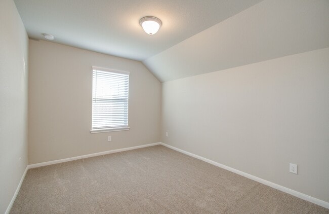 Building Photo - 506 Hidden Brk Dr