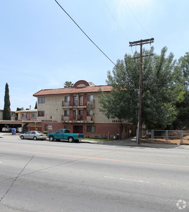 Granada Apartments 15630 Vanowen St Van Nuys CA 91406 Apartment Finder