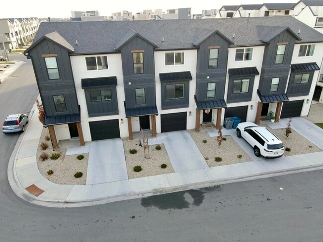 Building Photo - 638 E 360 S