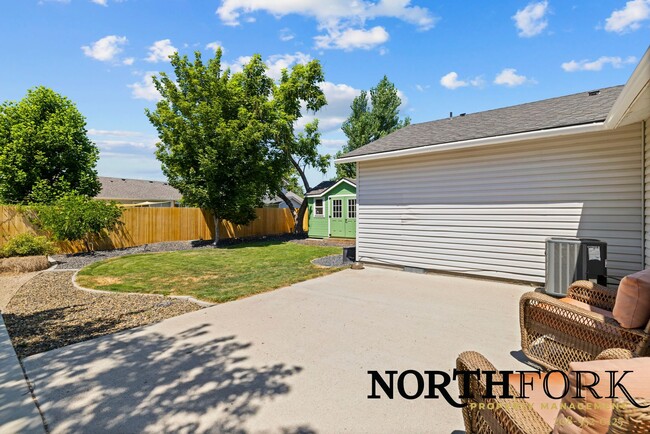 Building Photo - Quaint Nampa Home with RV/Boat Parking