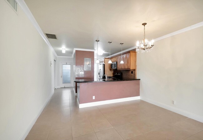 Primary Photo - 2840 SW 13th St
