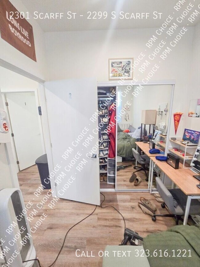 Building Photo - 2301 Scarff St