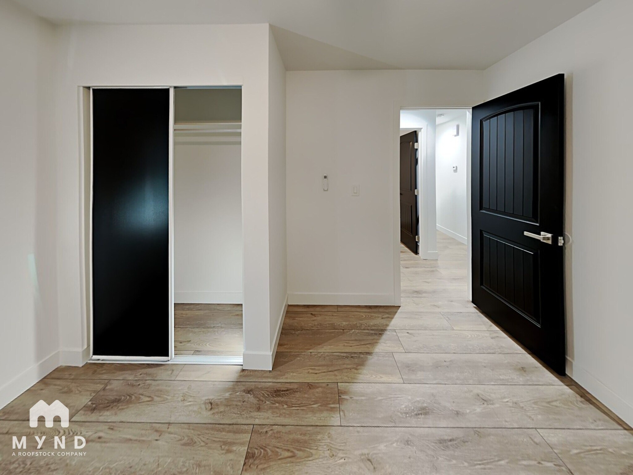 Building Photo - 7520 E Portland St