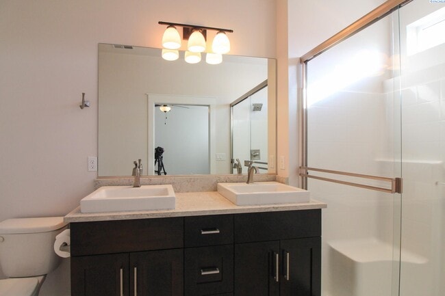 Building Photo - 3 Bed/2 Bath Home in South Kennewick