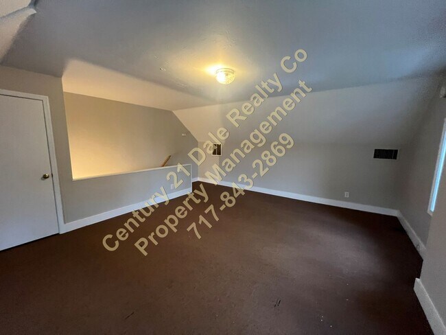 Building Photo - 1414 S George St