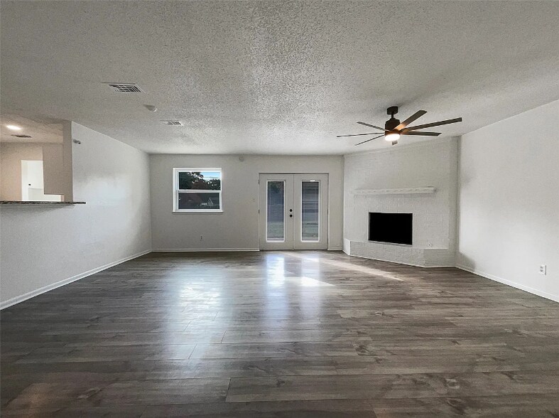 Building Photo - 2369 Laredo Ct