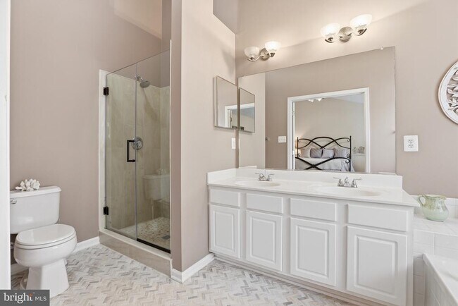 Building Photo - 47716 Bowline Terrace