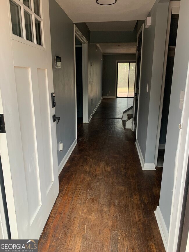 Building Photo - 95 Willowick Dr