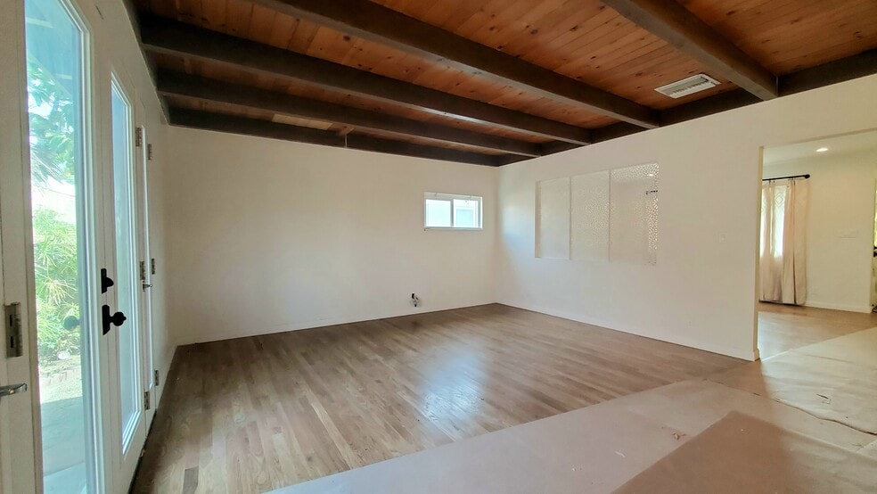 Building Photo - 5303 W 139th St