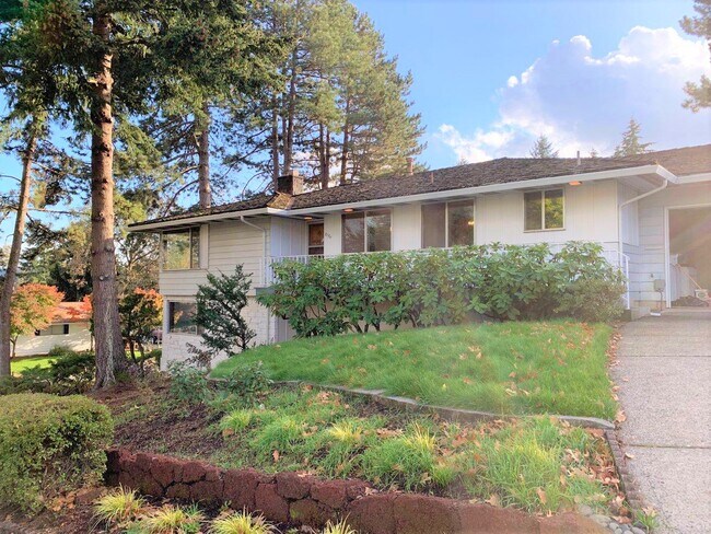 Primary Photo - 7190 Los Verdes Dr