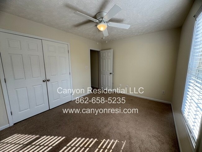 Building Photo - 1247 Chimney Swift Dr