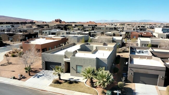 Building Photo - Sand Hollow Sunset