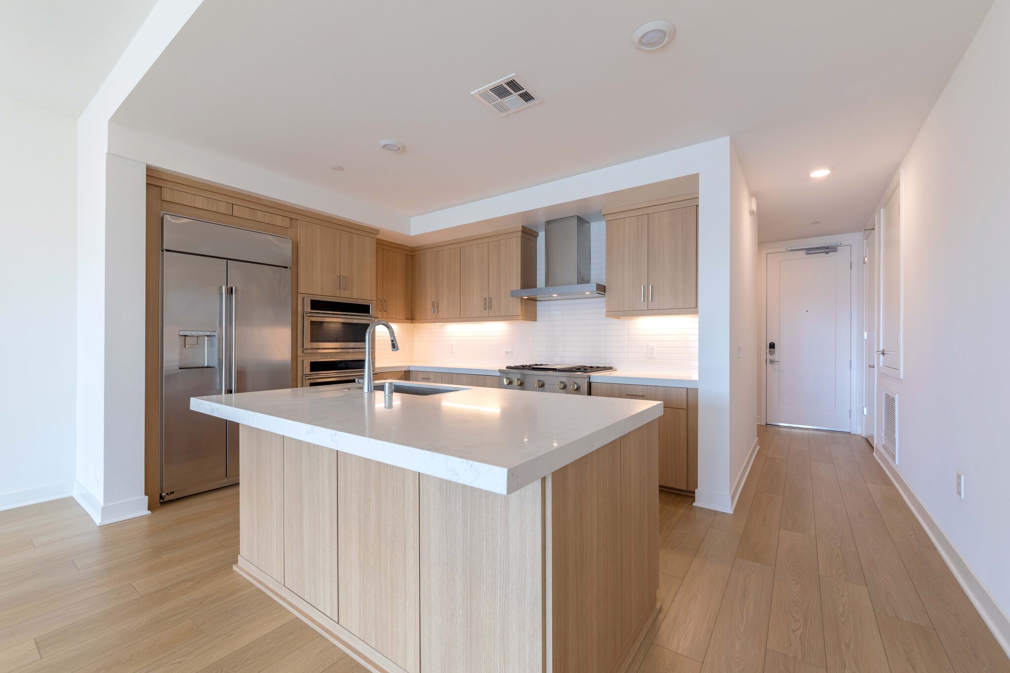 Building Photo - 2207 Rivington