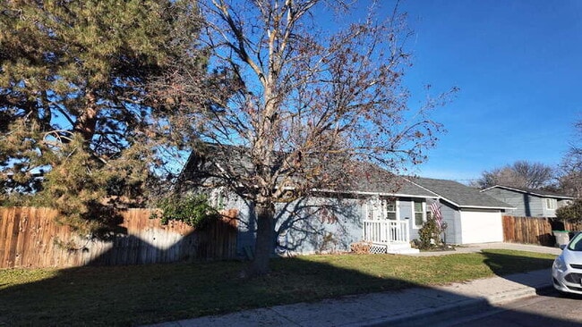 Building Photo - 3580 Dill Dr