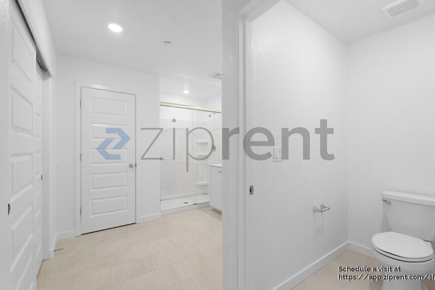 Building Photo - 8495 Anker Wy