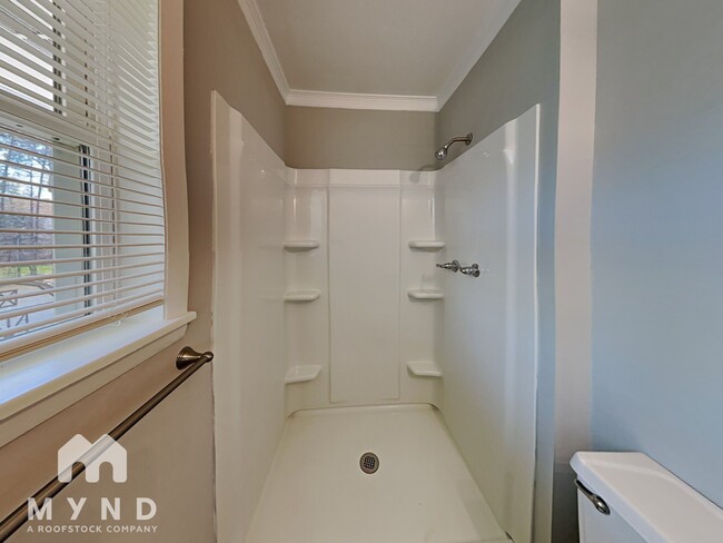 Building Photo - 509 King Arthur Dr