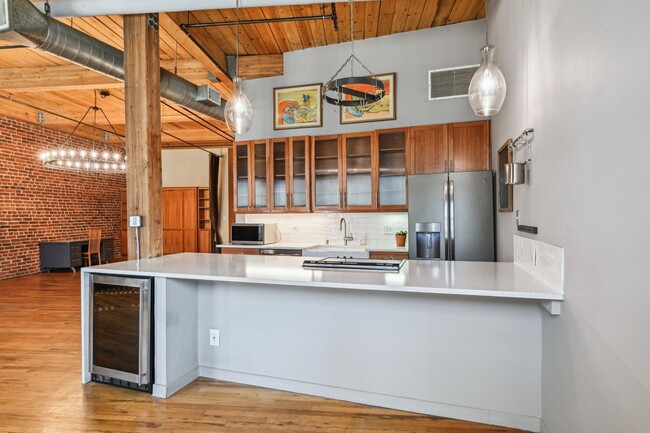 Building Photo - Open floor living at its best! 1 BR/2 BA l...