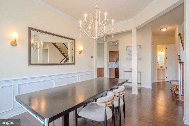 Building Photo - 1802 Yearling Ct