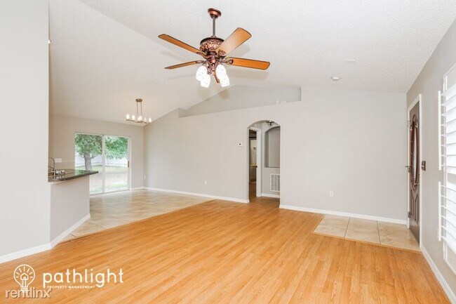 Building Photo - 3 br, 2 bath House - 450 S Cedar Ave UNIT