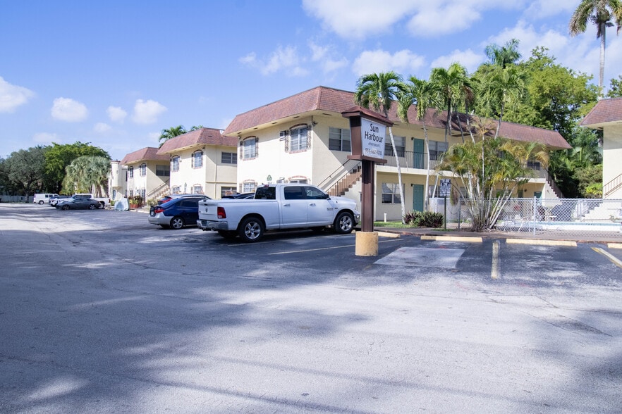 Primary Photo - Sun Harbour Apartments