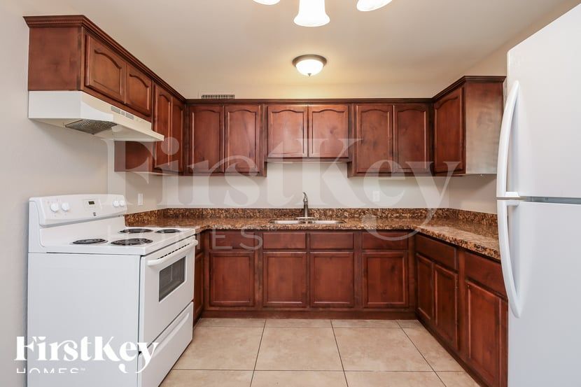 Building Photo - 4359 E Lynne Ln