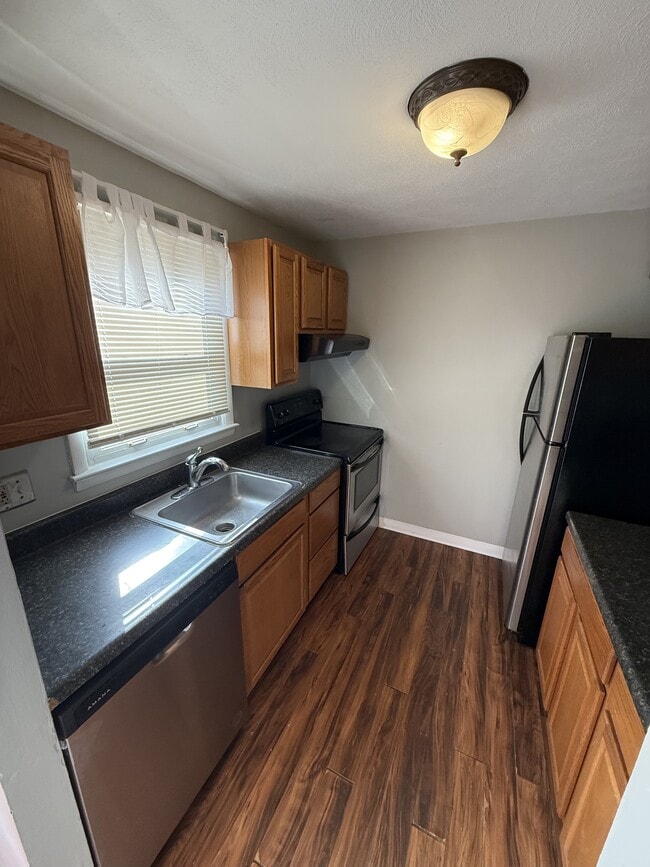 Building Photo - 63 Hiltbrand-Unit 4-3