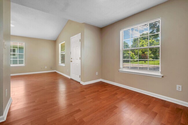 Building Photo - 726 Wies St