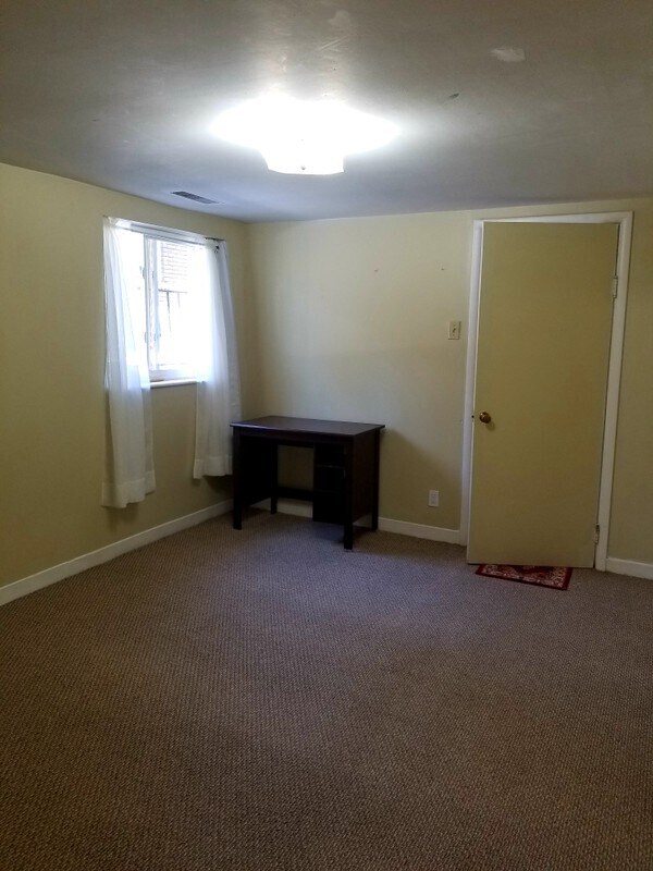 Building Photo - 1375 E Gilmer Dr