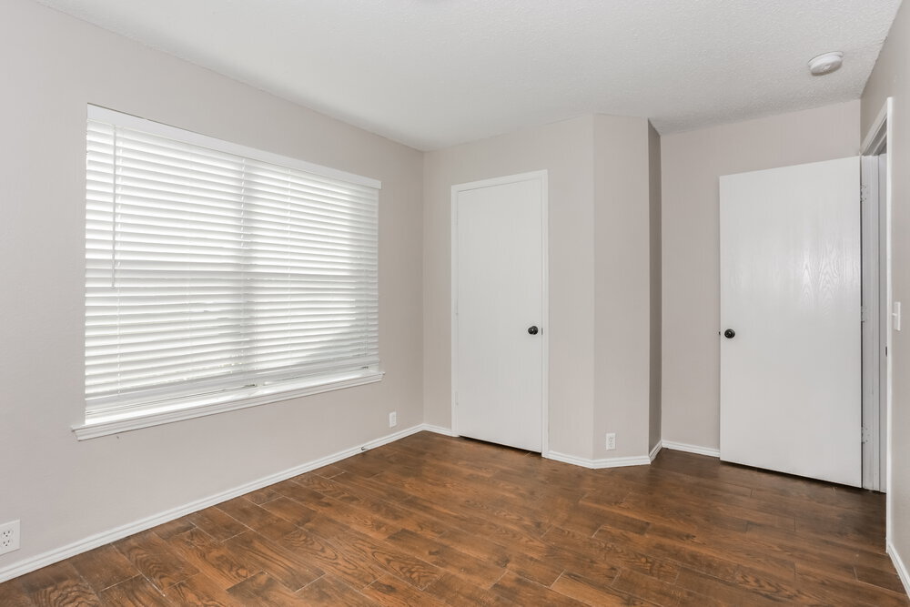 Building Photo - 100 Walnut Dr